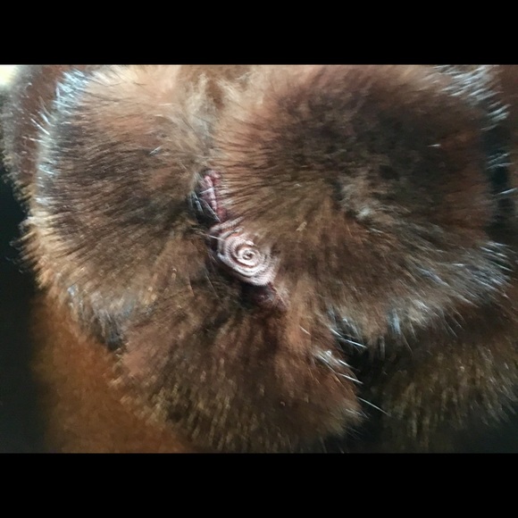 Hat brown wool felt with mink detail